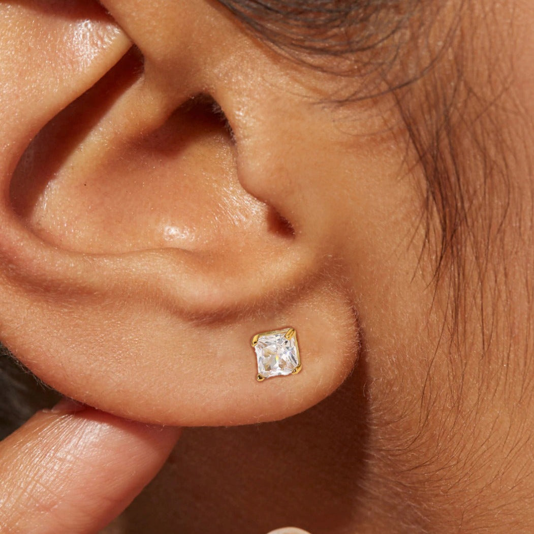 Amaril Gold Earrings