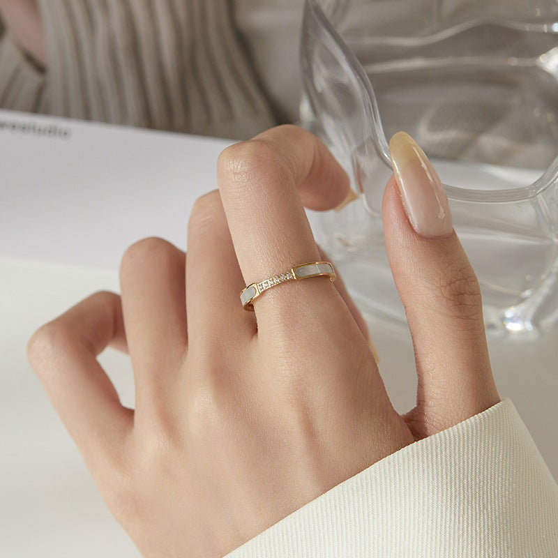 Sela Diamond Simulant Gold Ring