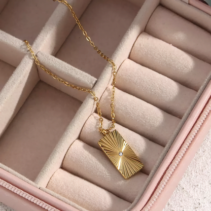 Nara Li Plate Gold Necklace