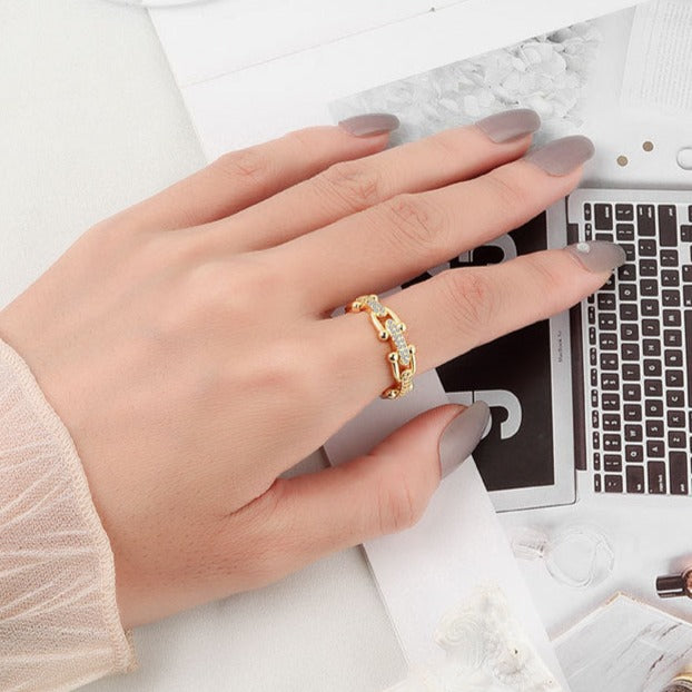 Cira Gold Ring