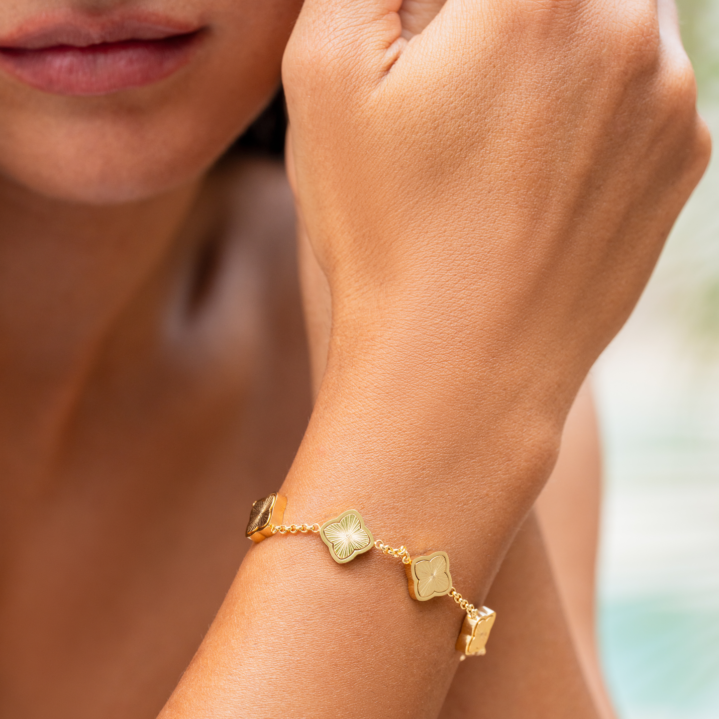 [TAKE 3, PAY FOR 1] Lucky Clover Bracelet + Free Gift
