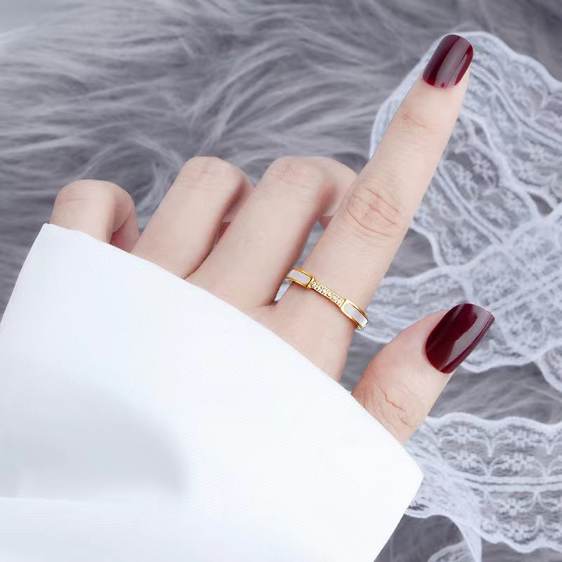 Sela Diamond Simulant Gold Ring