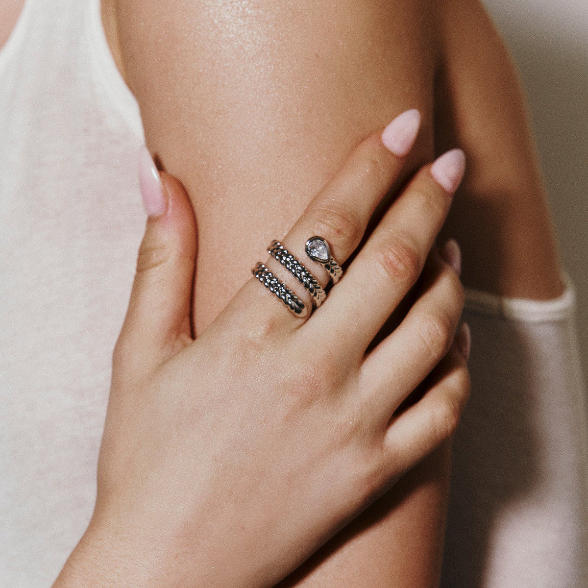 Seralya Gold Serpent Ring